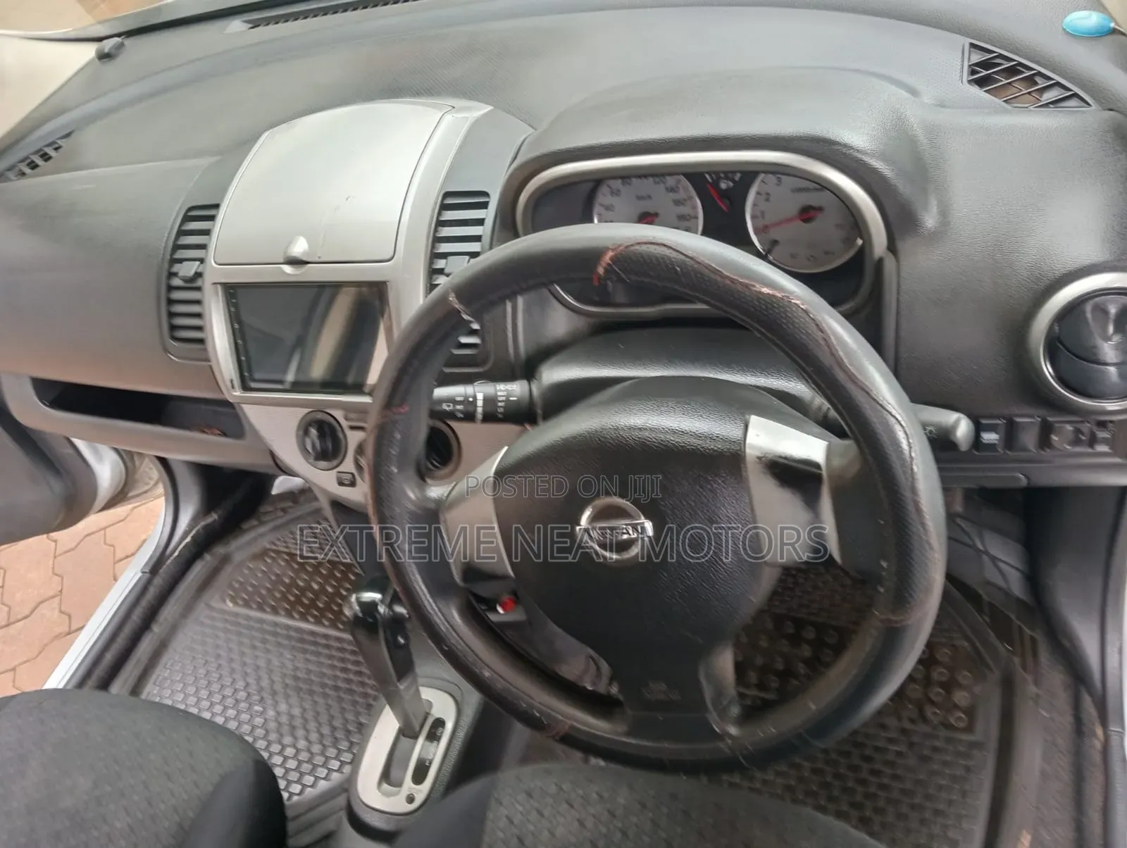 Nissan Note 2011 Silver