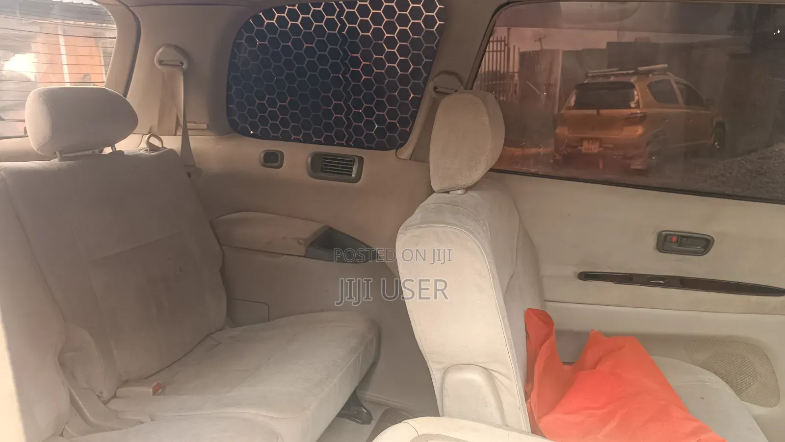 Toyota Gaia 2010 White