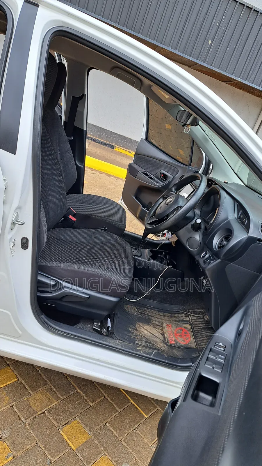 Toyota Vitz 2018 White