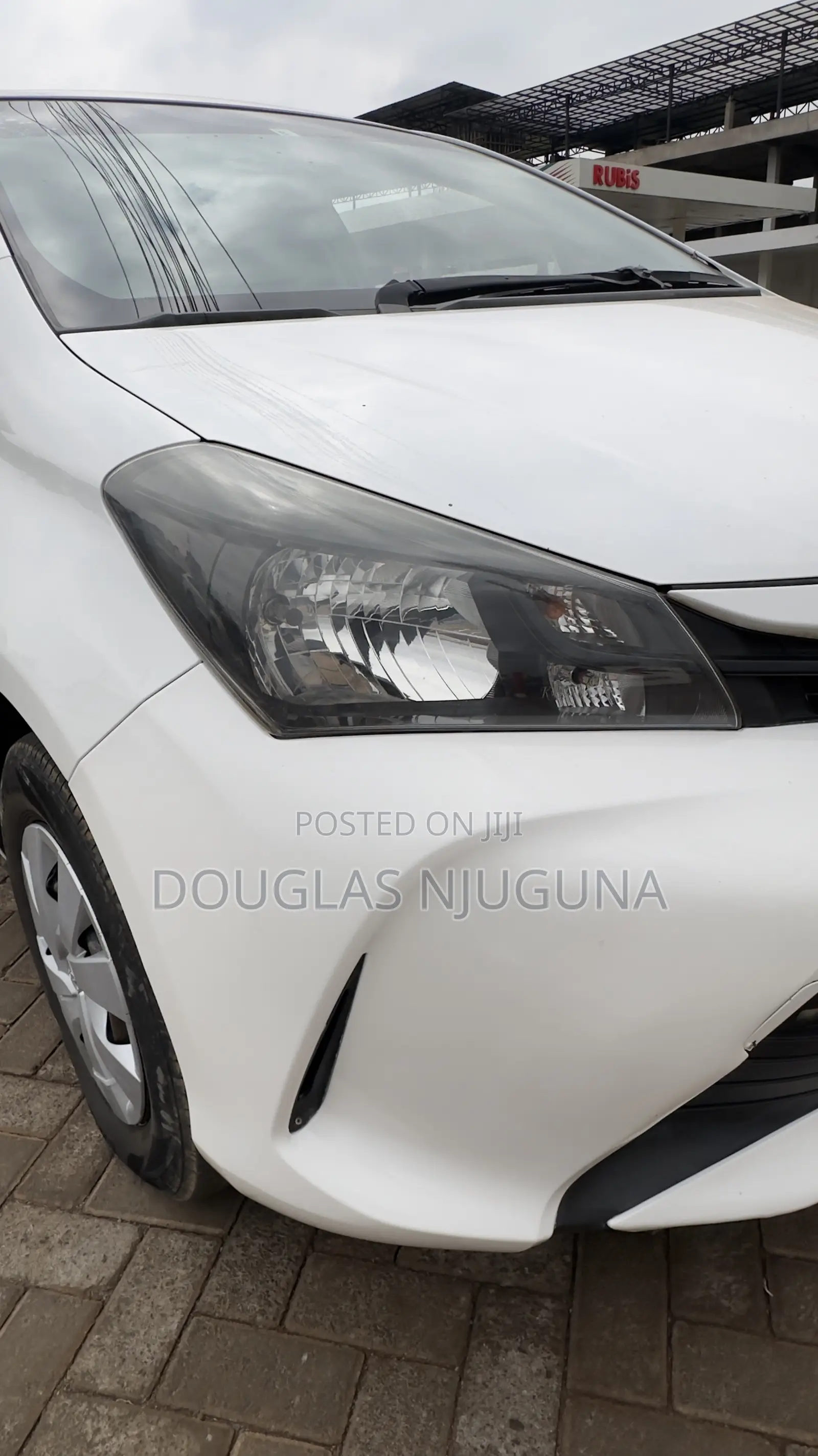 Toyota Vitz 2015 White