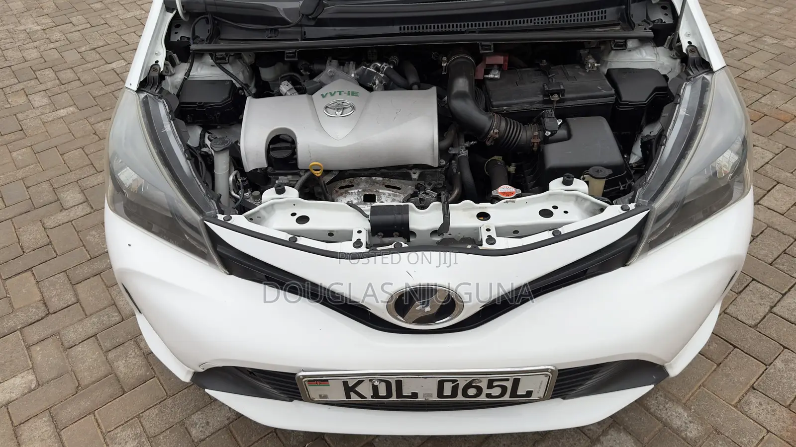 Toyota Vitz 2015 White