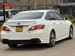 Toyota Crown 2020 White