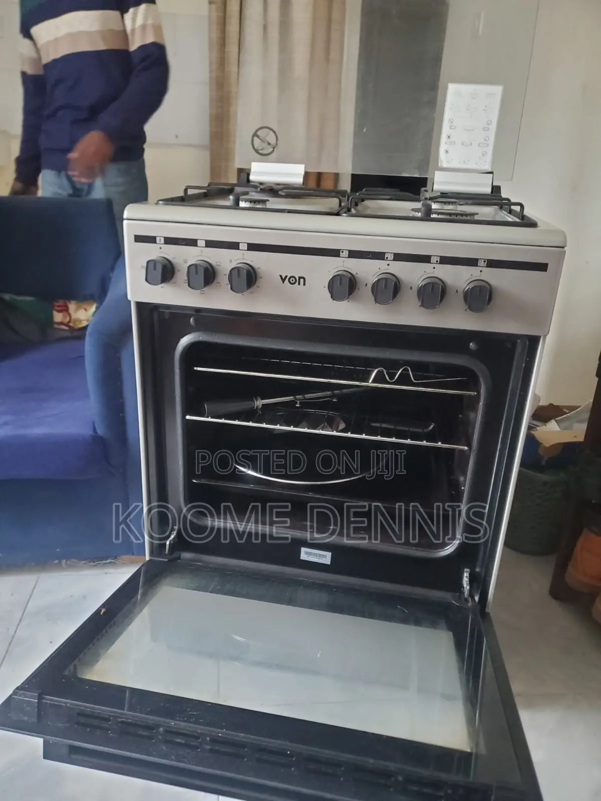 66 by 63 Hotpoint Von Cooker