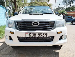 Toyota Hilux 2015 White