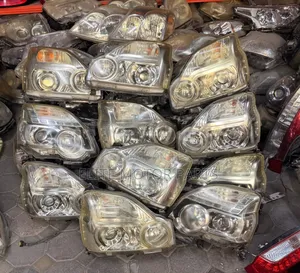 Nissan X-Trail 2008 Headlights
