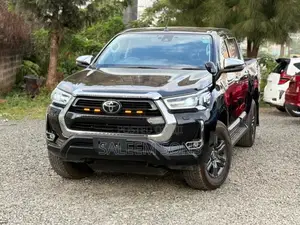 Toyota Hilux Revo Double Cab Deisel 2.4 AWD 2021 Black