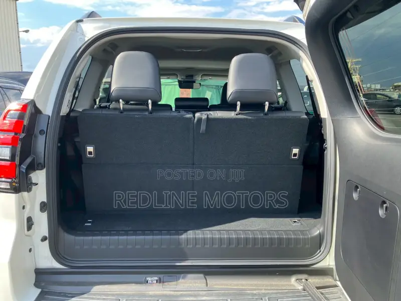 Toyota Land Cruiser Prado 2.8 2021 Pearl