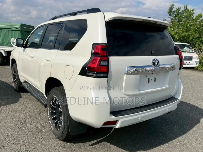 Toyota Land Cruiser Prado 2.8 2021 Pearl