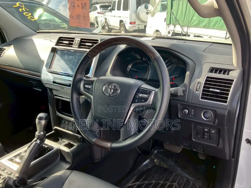 Toyota Land Cruiser Prado 2.8 2021 Pearl