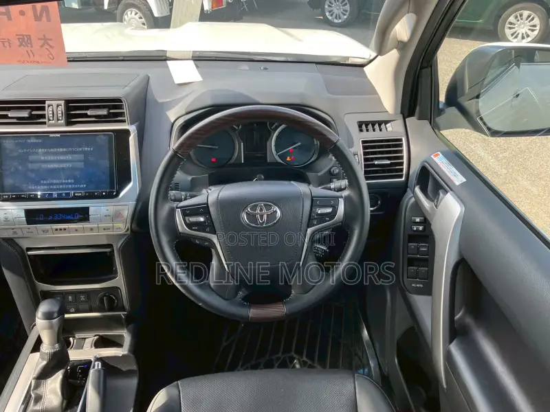 Toyota Land Cruiser Prado 2.8 2021 Pearl