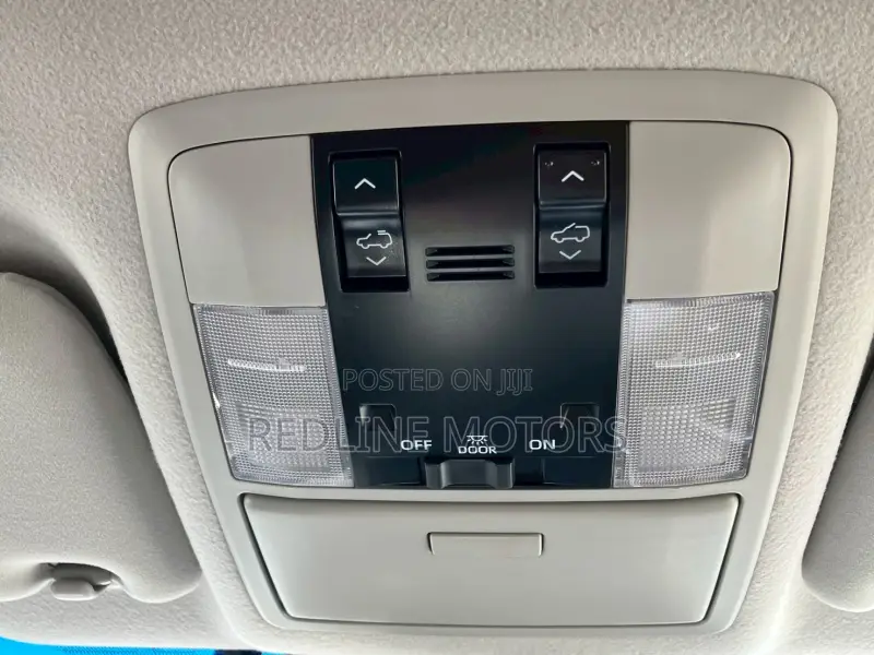 Toyota Land Cruiser Prado 2.8 2021 Pearl