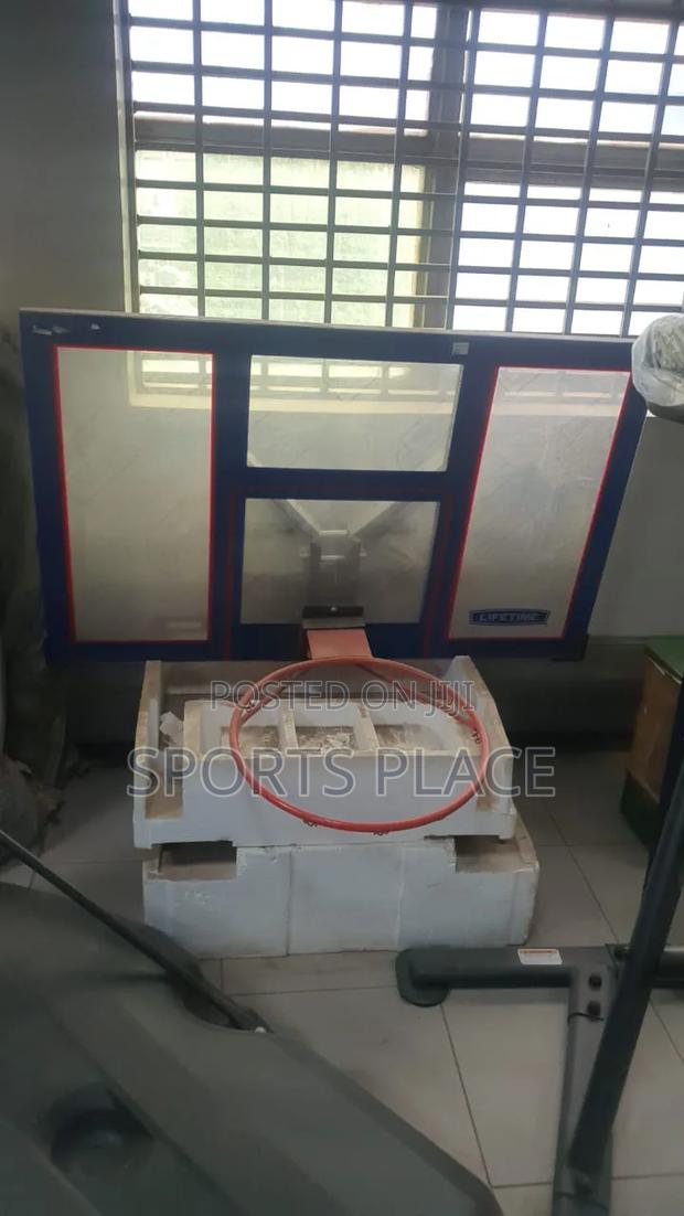 Basketball Backboard - Glass