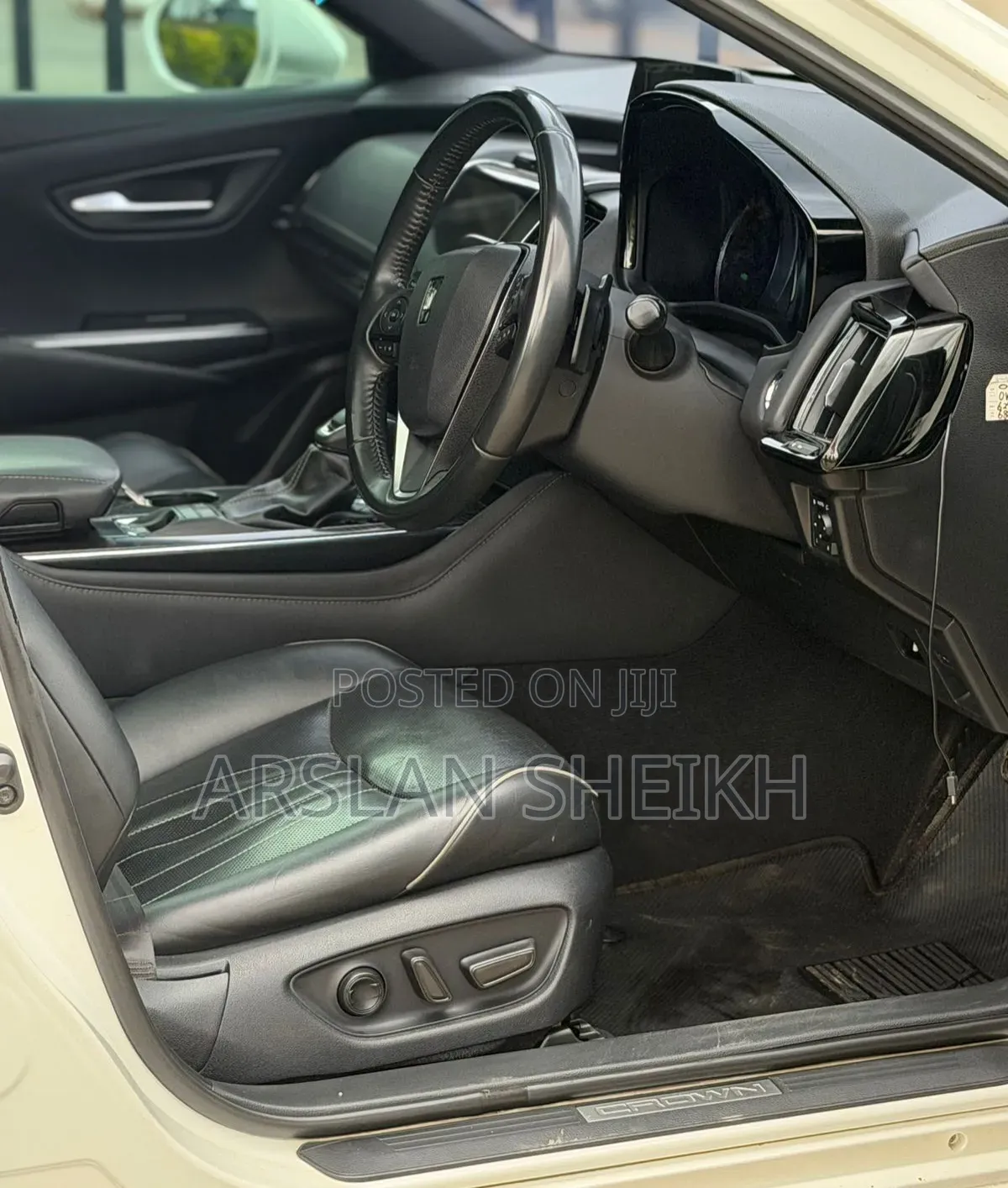 Toyota Crown 2020 White