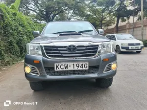 Toyota Hilux 2012 Gray