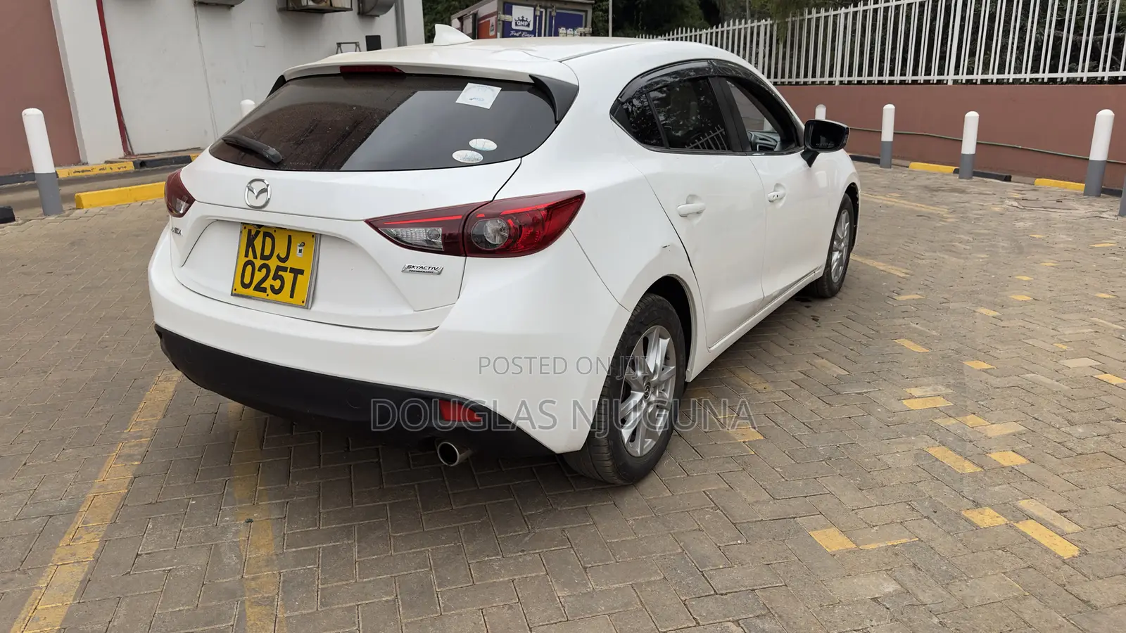 Mazda Axela 2015 White