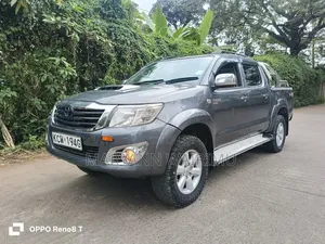 Toyota Hilux 2012 Gray