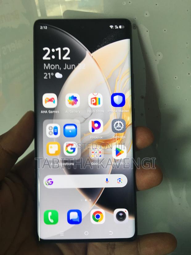 Tecno Camon 30S Pro 256 GB Black - thumbnail 2