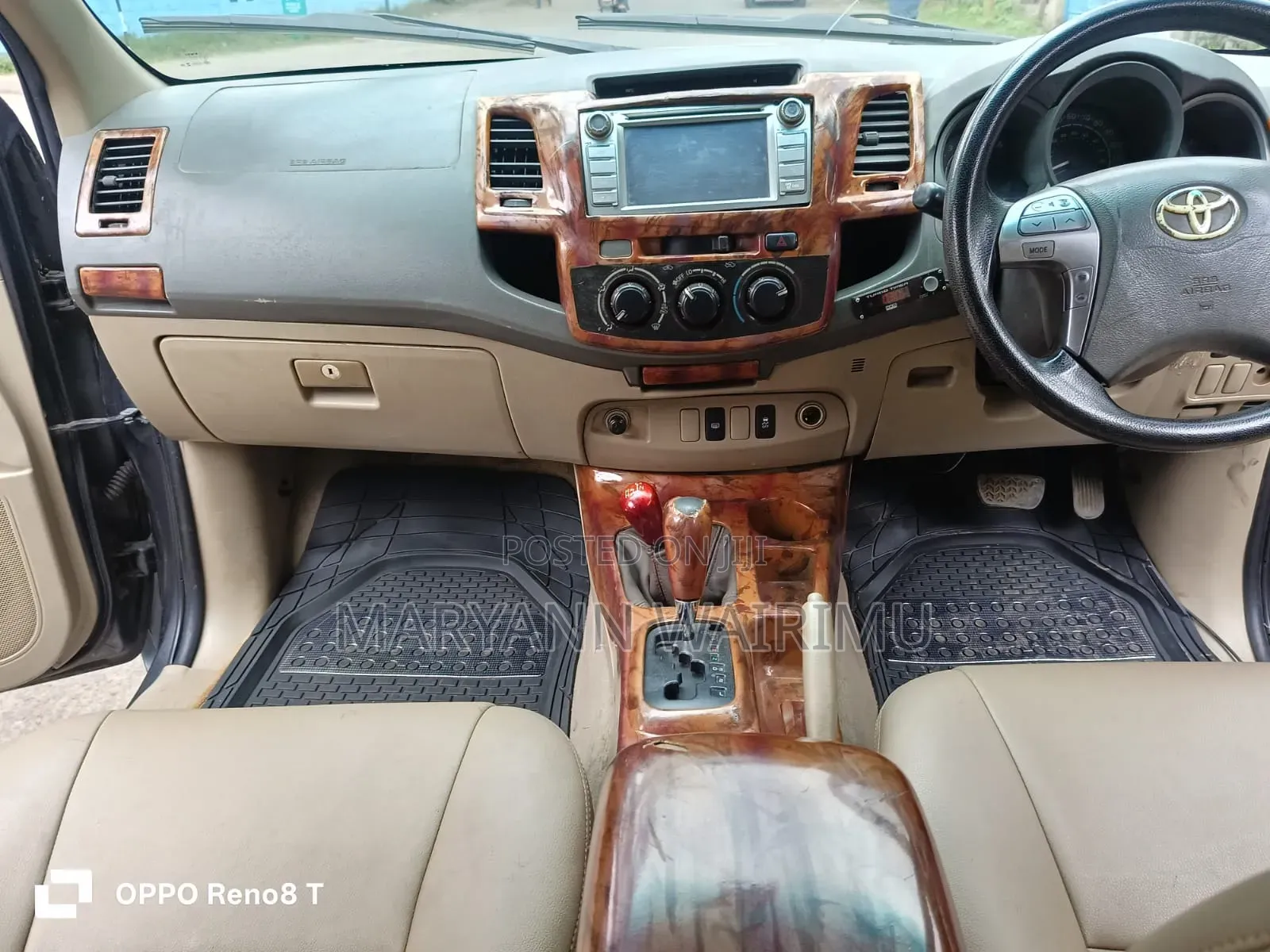 Toyota Hilux 2012 Gray