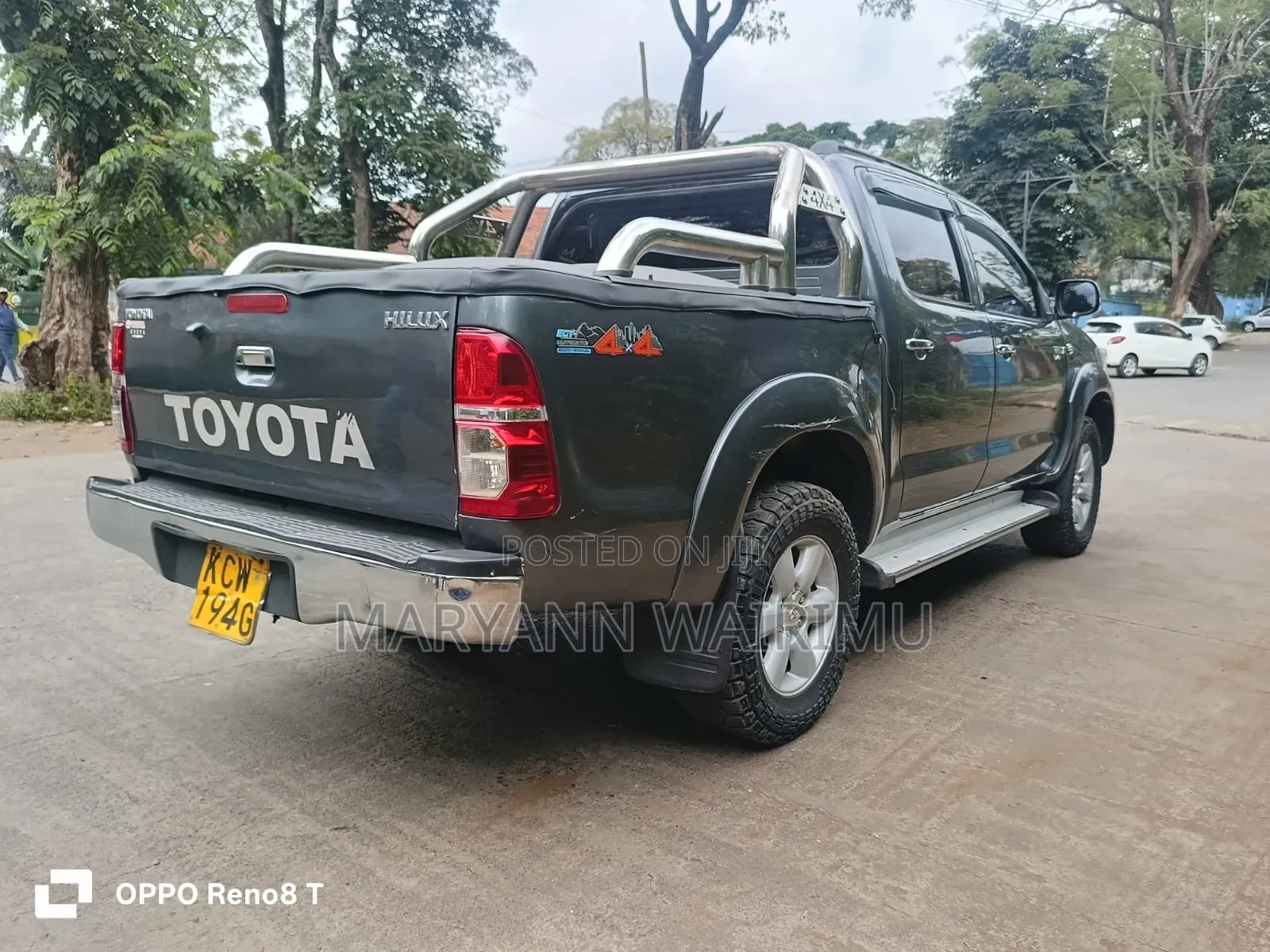 Toyota Hilux 2012 Gray