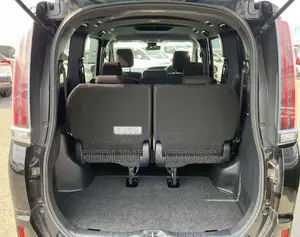 Toyota Esquire 2.0 FWD (7 seater) 2020 Black