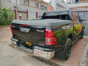 Toyota Hilux 2019 Black