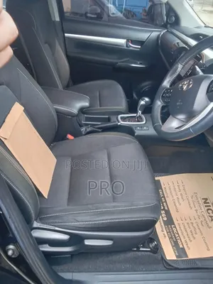 Toyota Hilux 2019 Black