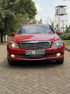 Mercedes-Benz C200 2010 Red