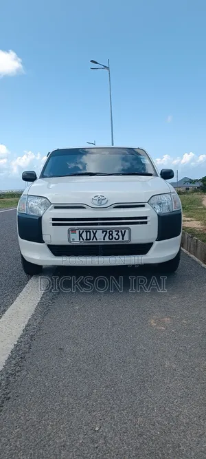 Toyota Probox 1.5 DX Comfort 2WD 2019 White