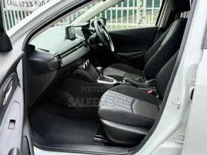 Mazda 2 2019 Off white
