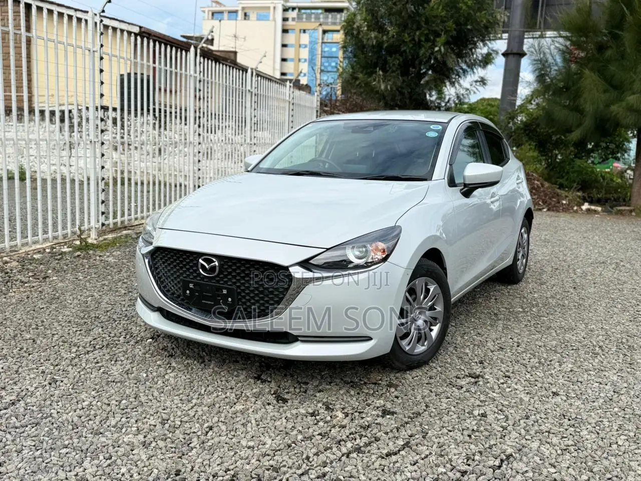 Mazda 2 2019 Off white