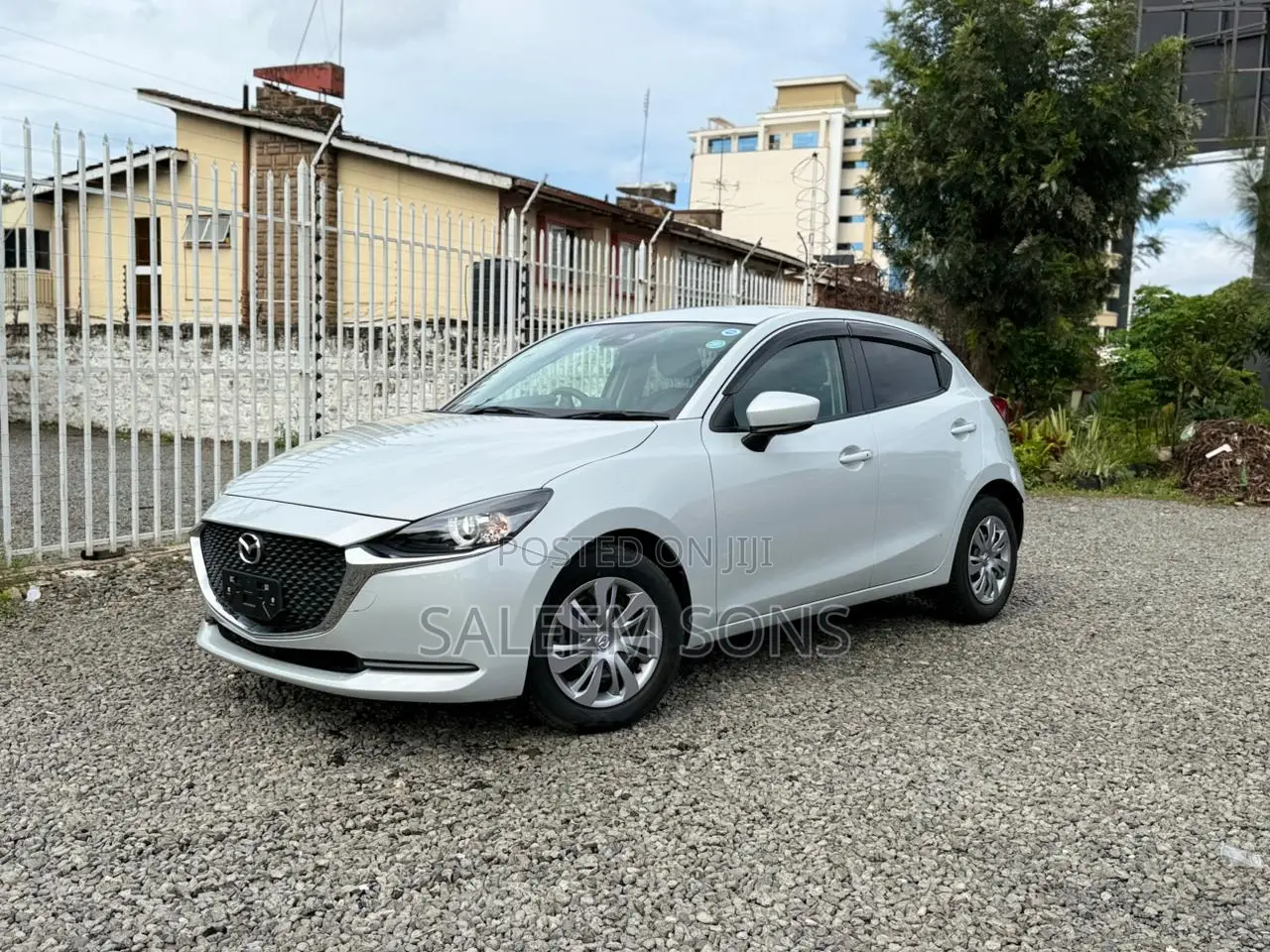 Mazda 2 2019 Off white