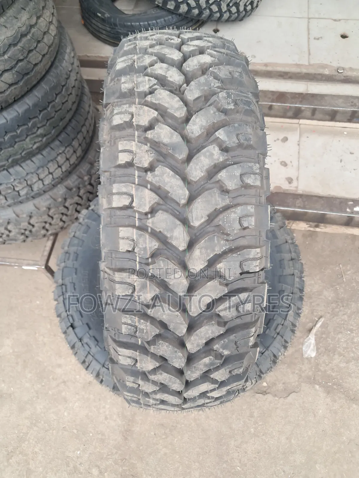 235/75r15 Comforser (Lt)