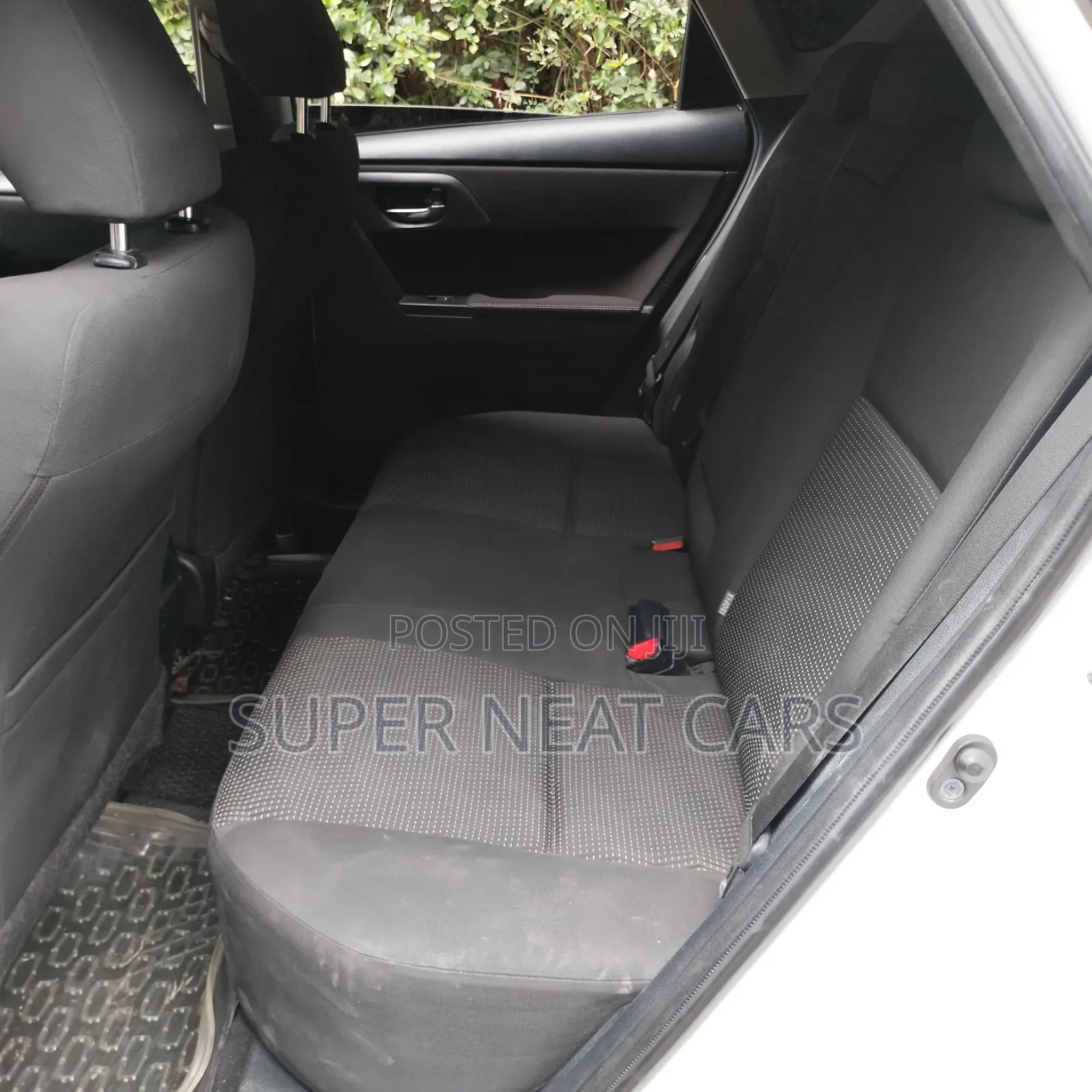 Toyota Auris 2012 Pearl