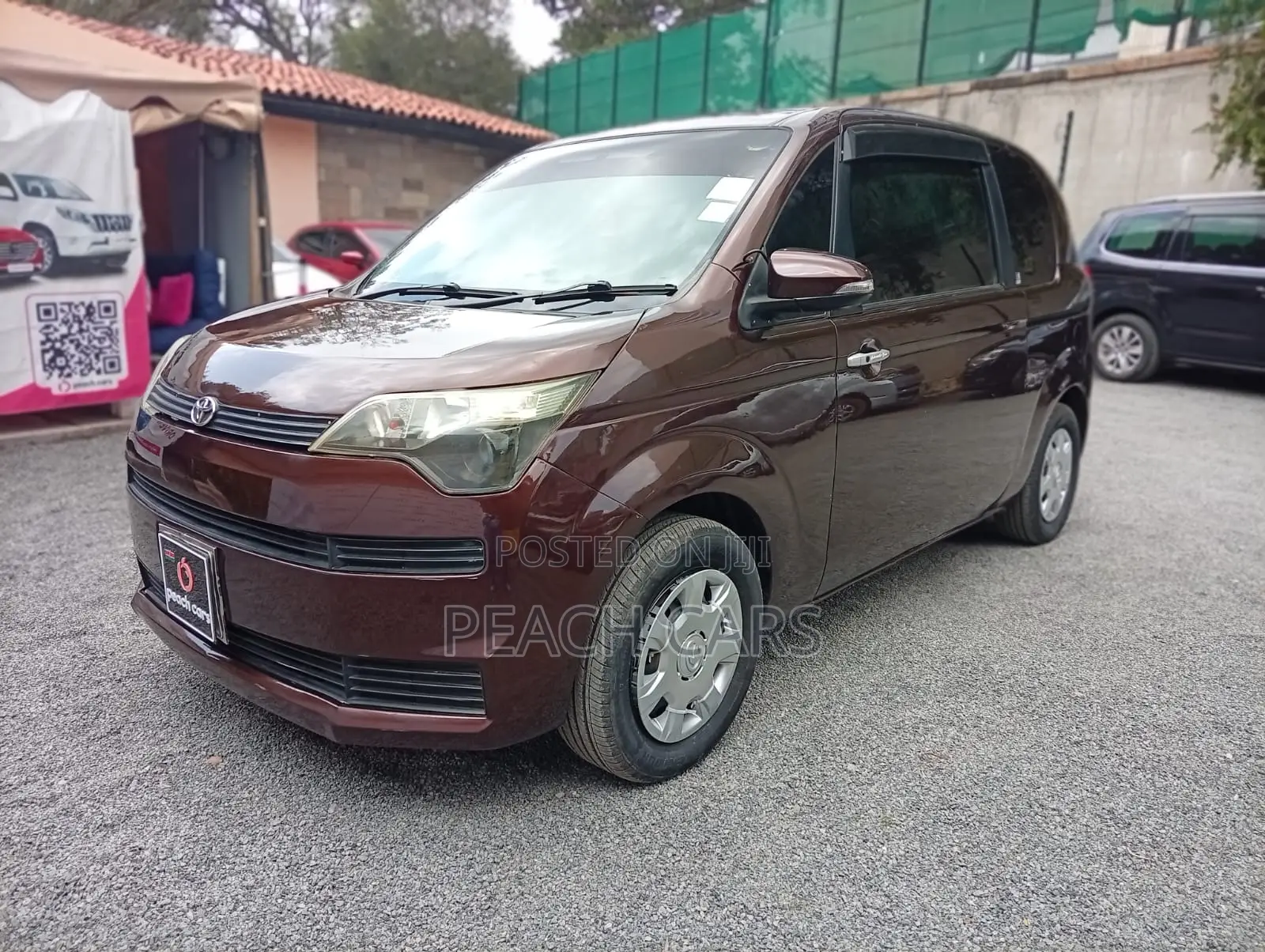 Toyota Spade 2014 Brown
