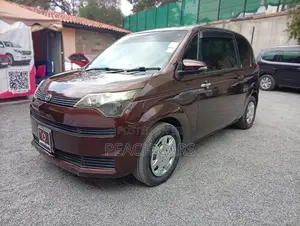Toyota Spade 2014 Brown