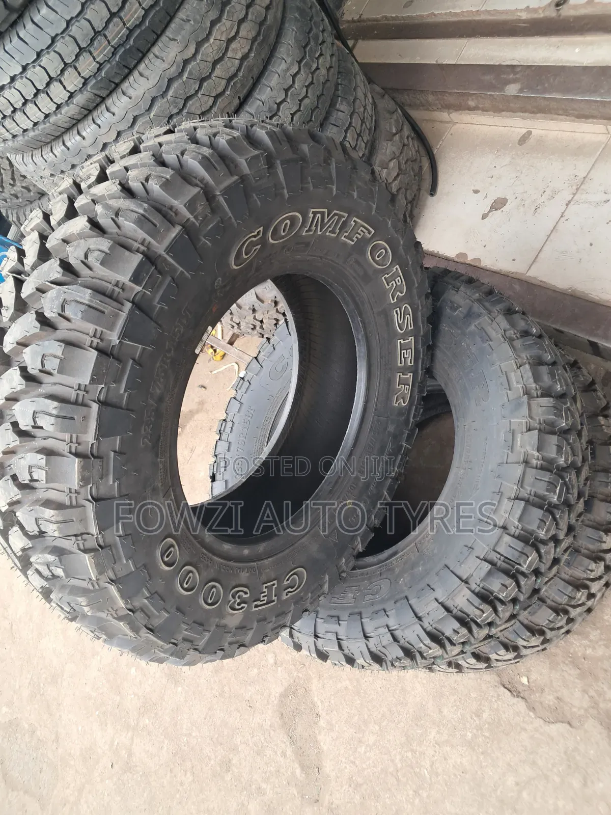 235/75r15 Comforser (Lt)