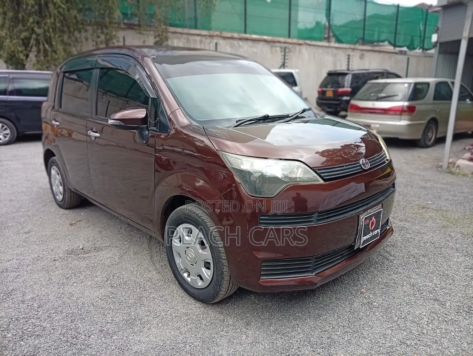 Toyota Spade 2014 Brown
