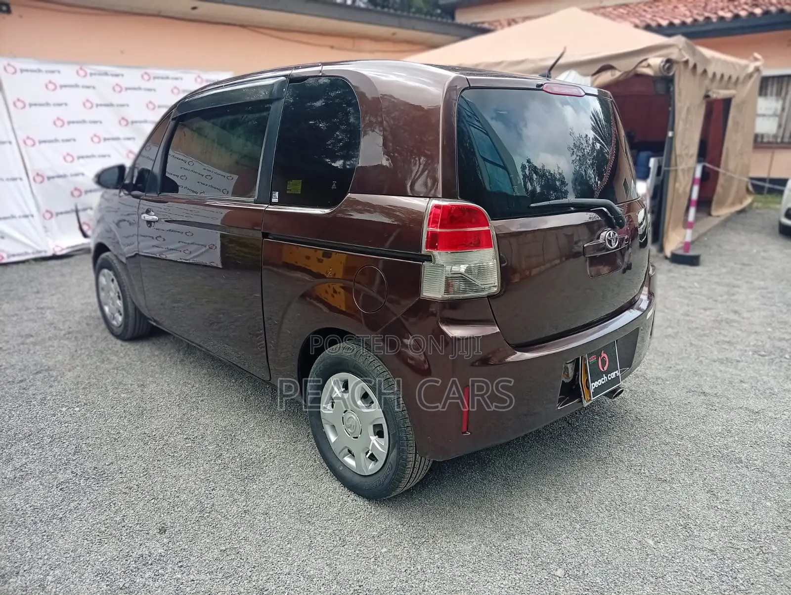 Toyota Spade 2014 Brown