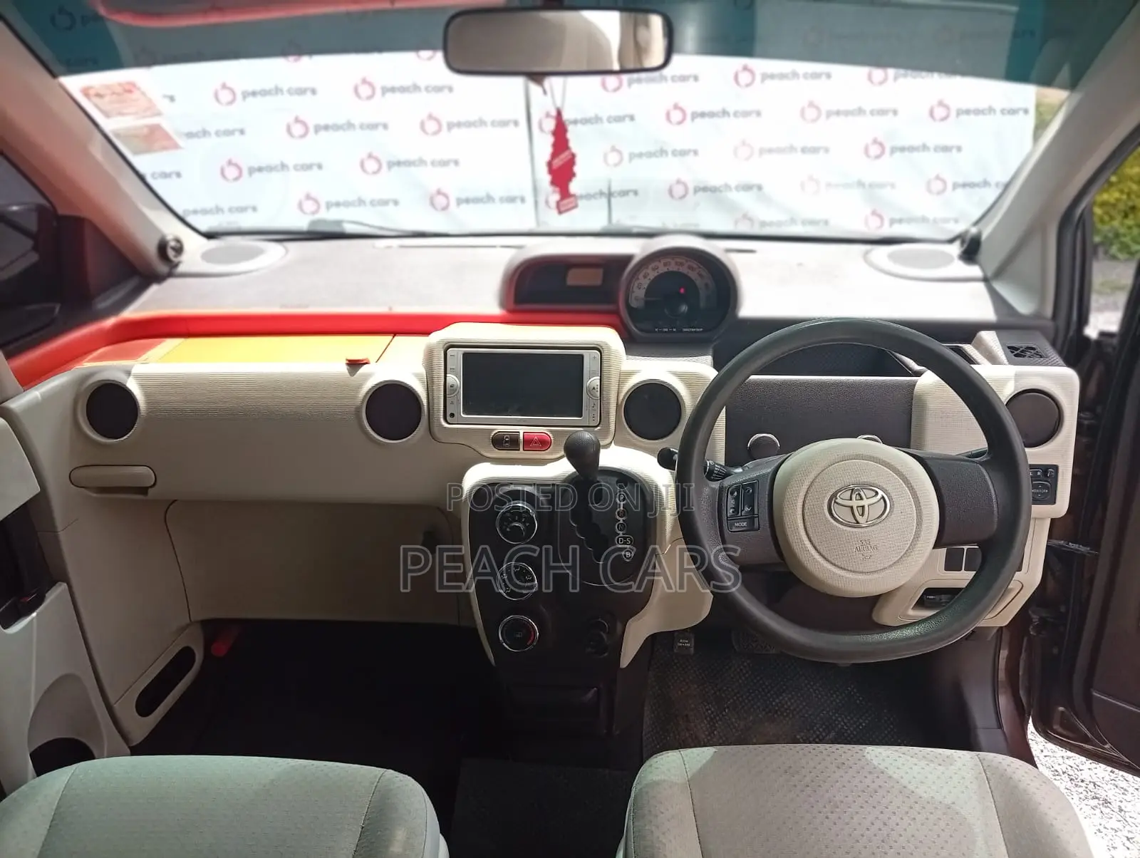 Toyota Spade 2014 Brown