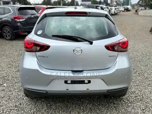 Mazda 2 2020 Silver