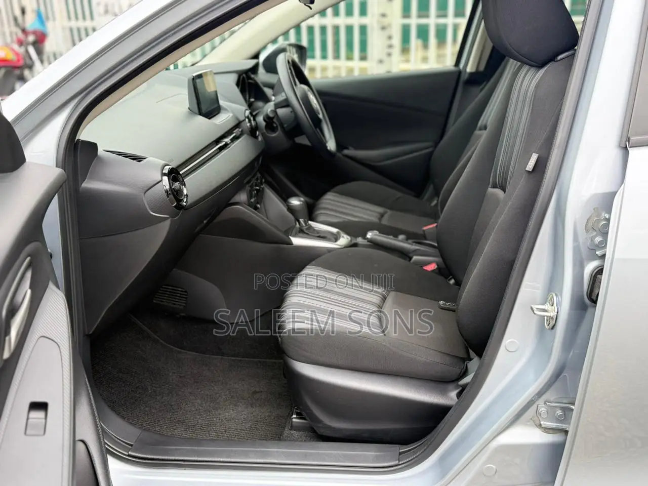 Mazda 2 2020 Silver