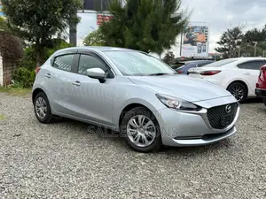 Mazda 2 2020 Silver