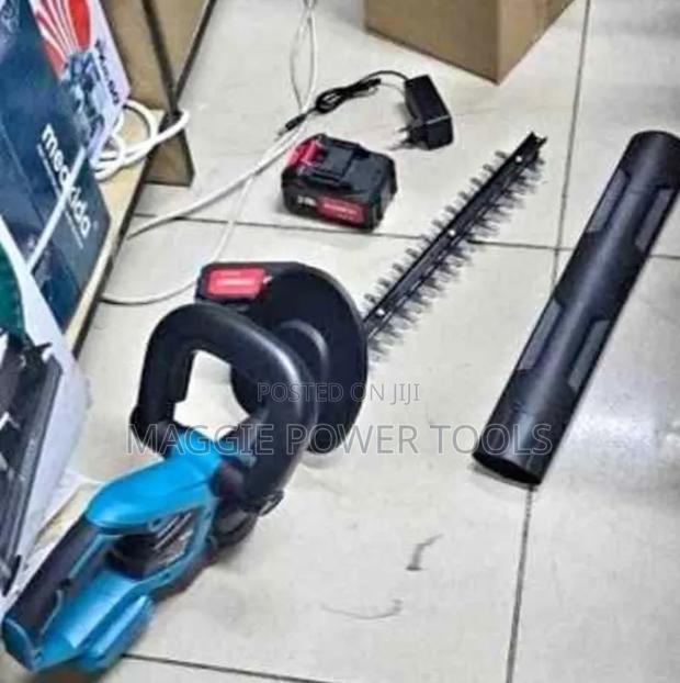 Good Quality and Well Performing Hedge Trimmer/ Cordless Hedge Trimmer