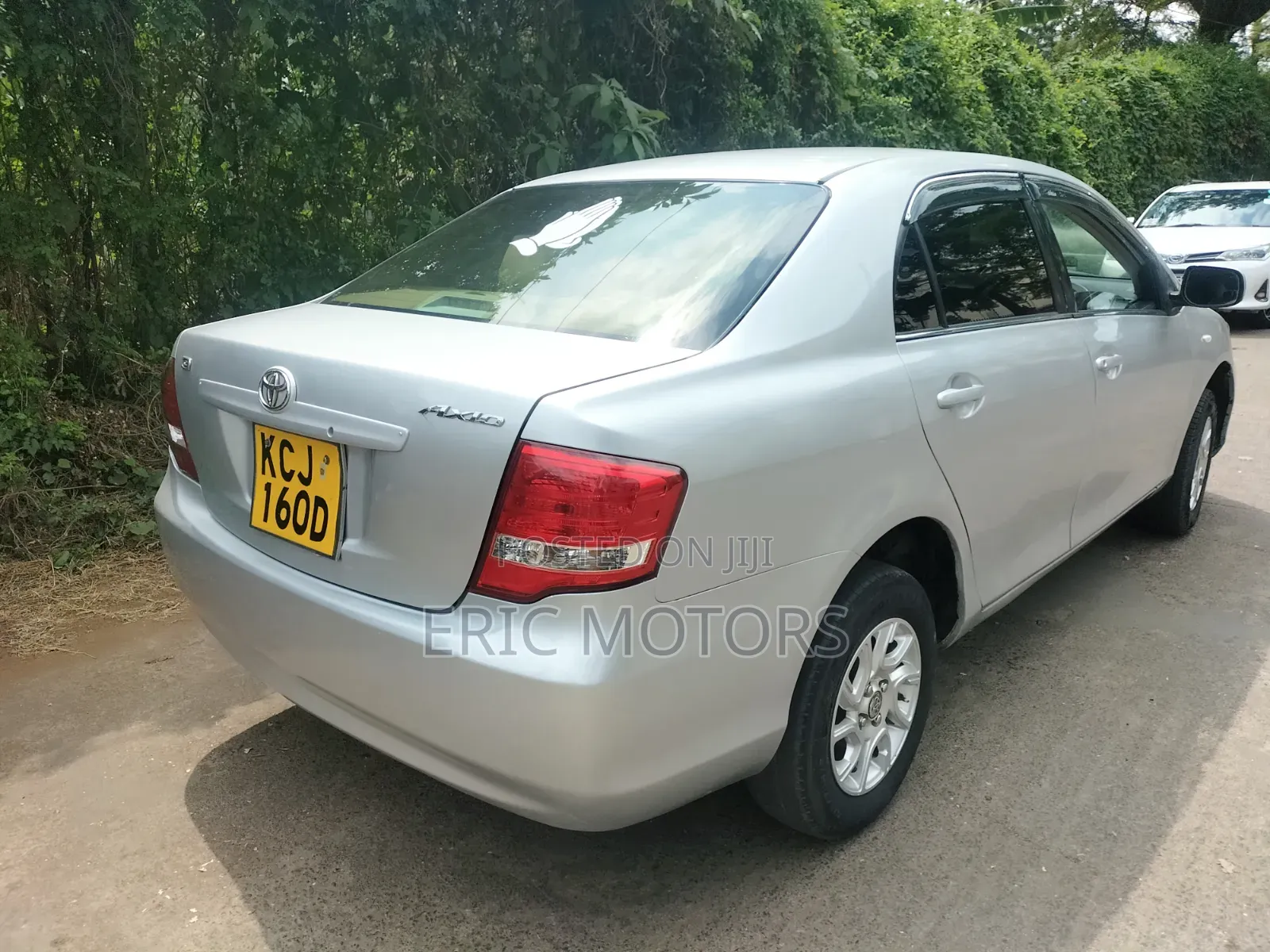 Toyota Axio 2010 Silver