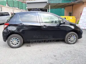 Toyota Vitz 2012 Black