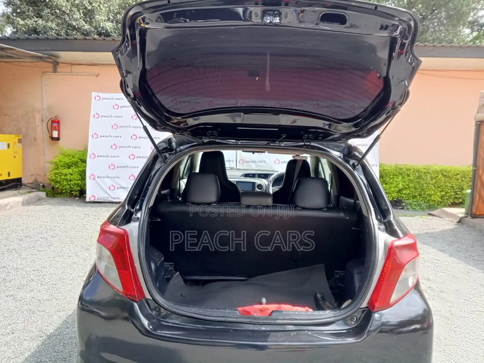 Toyota Vitz 2012 Black