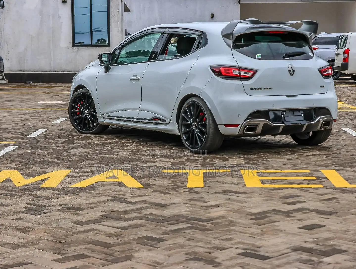 Renault Lutecia 2018 White