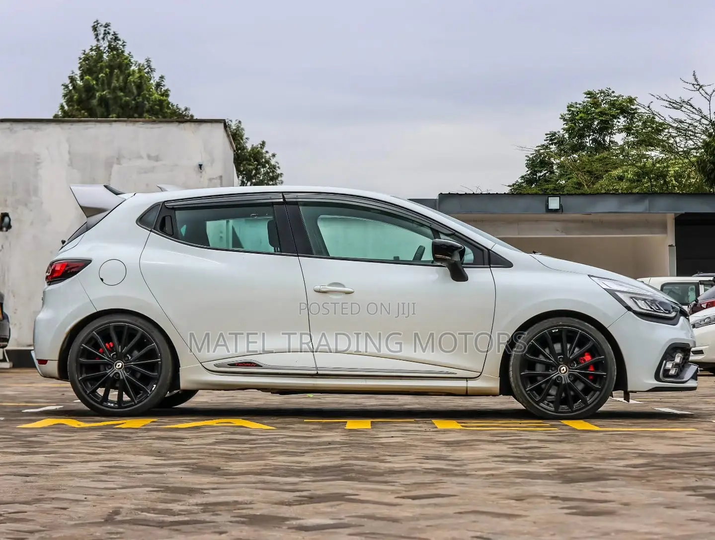 Renault Lutecia 2018 White
