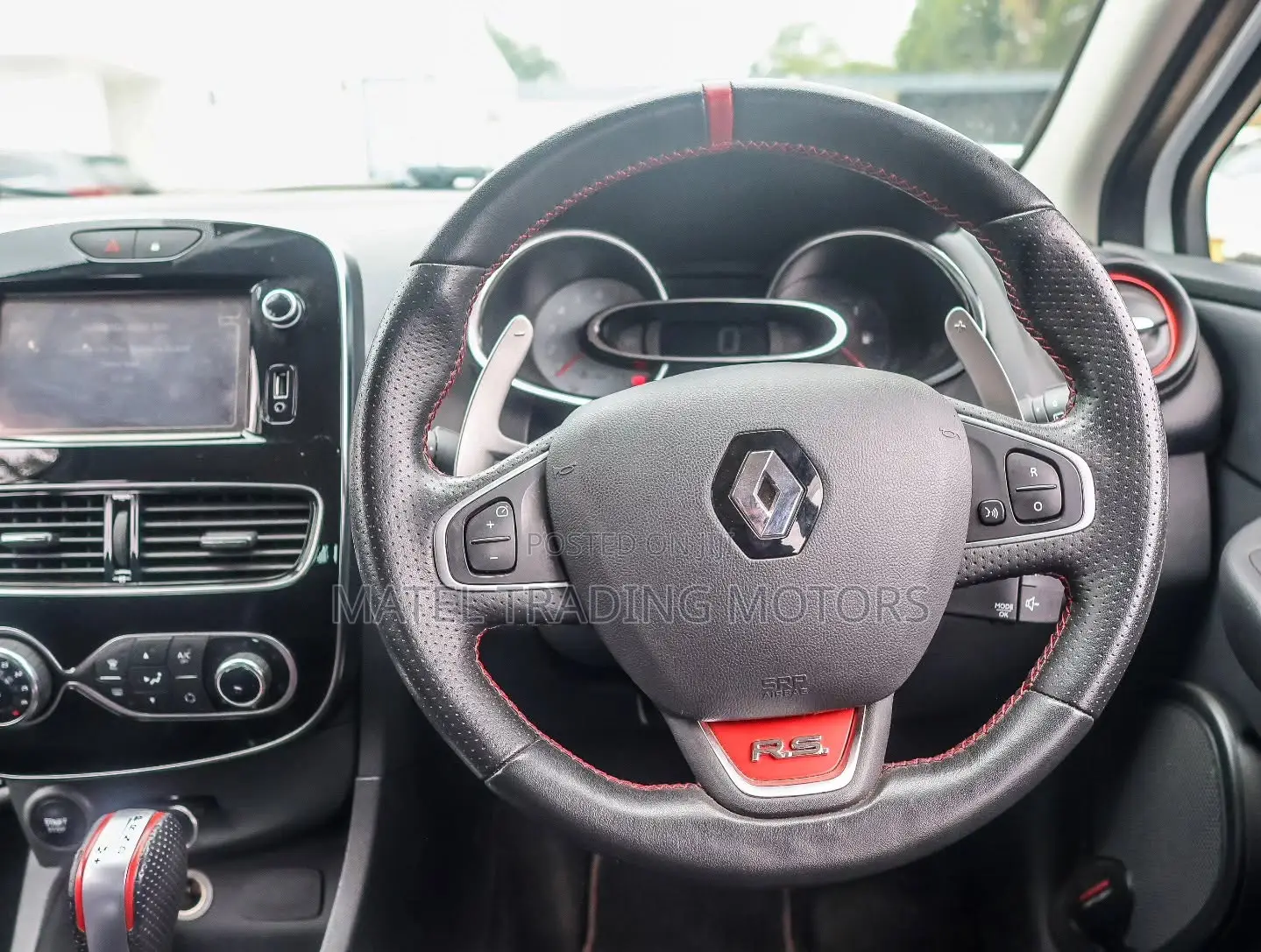 Renault Lutecia 2018 White