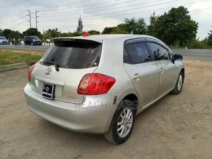 Toyota Auris 2009 Silver